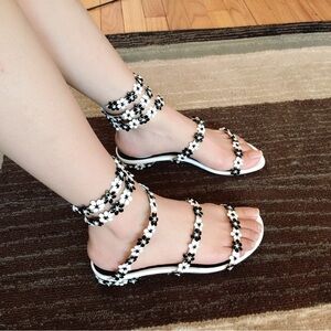 Rene Caovilla black&white daisy sandal